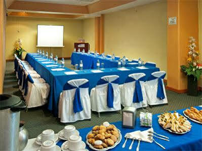 Vista Express By Arriva Hospitality Group Hotel Morelia